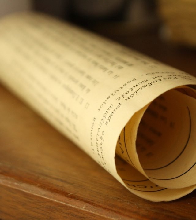 parchment-2217669_1920